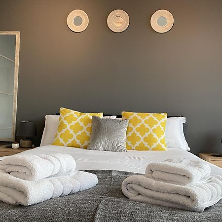 Tailor That Property - Chelsea House Milton Keynes Esterno foto